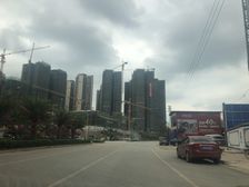 百亩小区满五唯一无欠款精装2房,好楼层附近配套齐全