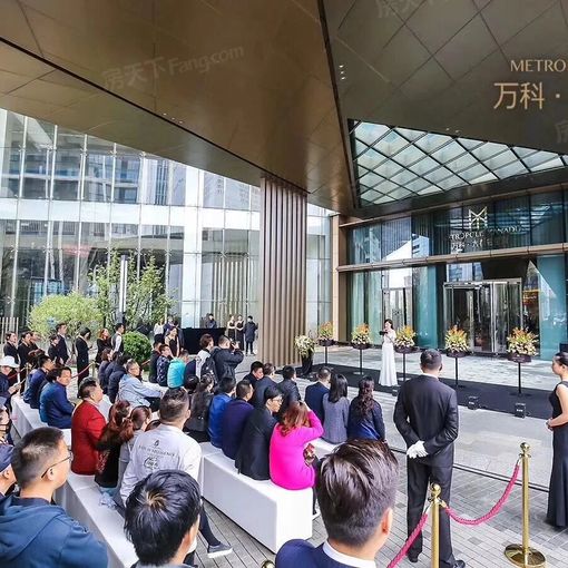 万科大都会星海3室2厅2卫东西朝向4500.00元/月出租