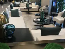 正看中庭+轻轨旁+次新小区+安静+中楼层+门口商圈