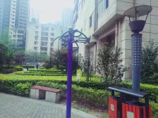 石桥铺轻轨站,正规三房双卫,50米就是公交站