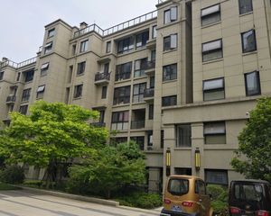 满五唯一,婚房精装修,沿湖景观房,自住保养佳