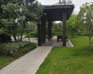 满五年,毛坯房,有地下一层,采光好,边套,三房
