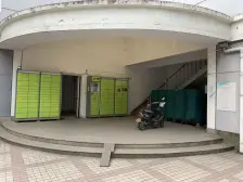 龙西龙西路345号5室2厅2卫中间楼层带独库