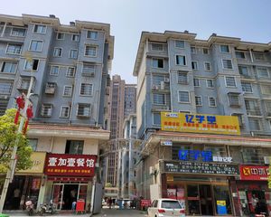 南北通风格局,配套设施齐全,交通便利