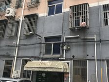 十字街大楼3室1厅南