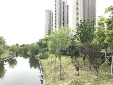 中海四期大四房边户湖景房带地暖中上楼层