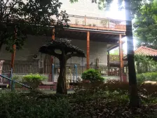 石马河半城中央四房上叠