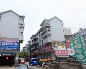 万达广场商圈 小区人车分流 大三房 边户价格可商量