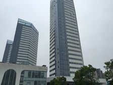 九龙湖国体旁一线江景精装一室一厅