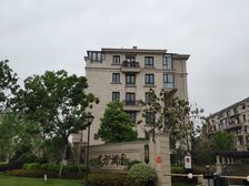 高品质小区,联排别墅,南北有院,南入户,上下六层