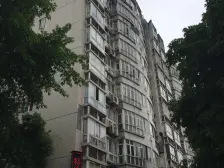 轻轨电梯三房双卫 精装带家具家电 配套成熟 出行方便