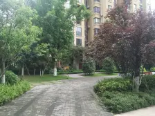 业主安心卖,房子精装修,拎包入住适合三口之家