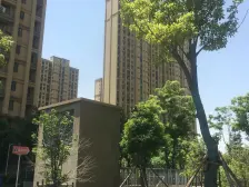 2017年次新小区 户型正气 停车方便