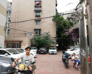 桐凤路45号2室1厅西