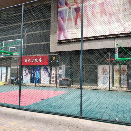 大兴绿地中央广场公寓1室1厅东北朝向5300.00元/月出租