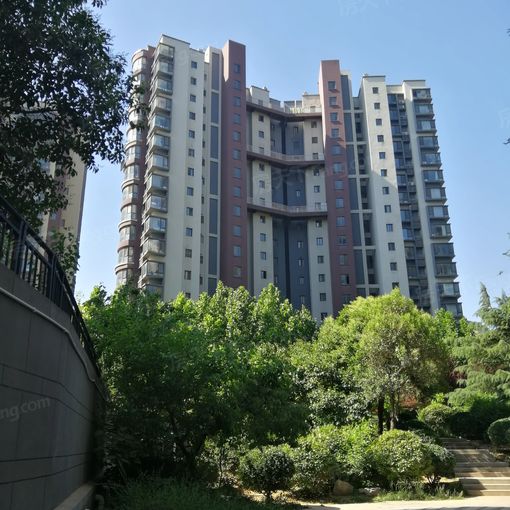 海信都市阳光2室2厅1卫南朝向2800.00元/月出租
