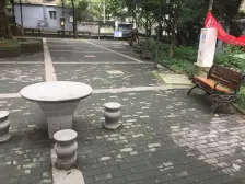 近商圈,配套成熟,出行方便,有小区环境。