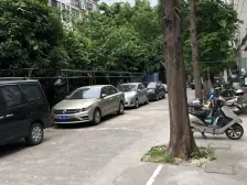 电梯房、一楼带天井、装修可领包入住、大力推荐房