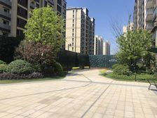 近地铁,中间楼层现场实勘精装新上房源