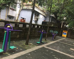 光电路花园三村二房62万