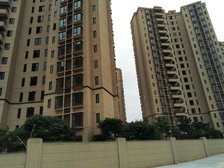 全新装修带全新定制家具,视野采光通风好