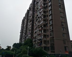 此房户型手续齐全,格局好,采光好,无遮挡,出行方便