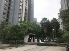 低总价,低首付。轻轨旁小户型,精装修拎包入住,