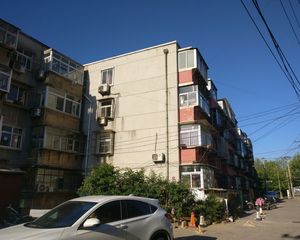 三建楼中间楼层两室满屋唯一没个税