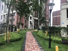 轻轨站门口,清水3房,次新小区,环境好,出门公园