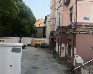 古桐路低总价自住装修两房,中间楼层
