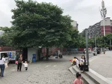 此房满5年,商品房,五号线石新路轻轨站旁边