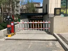 电梯洋房 金地开发 标准三室 新房未住过人