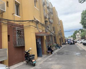 建材城西路41号院南北小三居近地铁出行便利