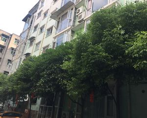 静雅小区4室2厅东南