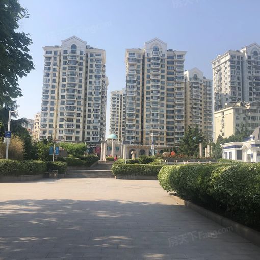 香港花园香港仔B座2室1厅1卫东南朝向3000.00元/月出