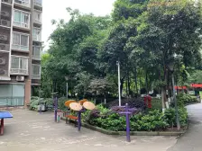 1.5号线出行方便,配套齐全,诚心出售。