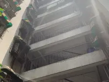 石桥铺 华宇静园三房75万