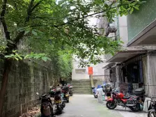 业主诚心出售,视野开阔,带80平屋顶花园