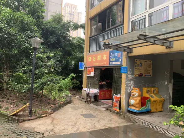 船舶云湖绿岛