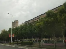 路劲国际精装三室,拎包入住,随时看房。