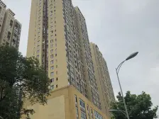 轨道环线旁,次新区,户型方正门口就是车站