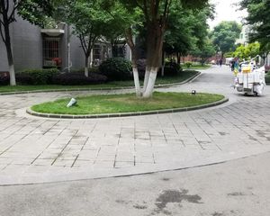 金座蓉城胜景3室2厅西南