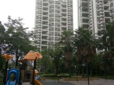 碧湖东岸三房两厅两卫,诚意出售,随时看房。