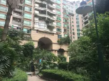 尚辉苑八房二厅四卫423方。468万。