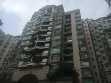 尚辉苑三房二厅二卫133.67方售198万