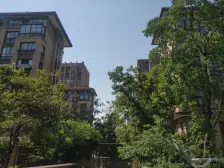 一梯一户带露台 带产权车位满五仅需契税 花园小区顶复四房两卫