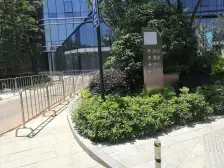 丰隆城市公寓楼 精装公寓 保养新 楼层好 诚心出售