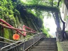 鹅岭二厂 近轻轨地铁公交站,平上一楼好房