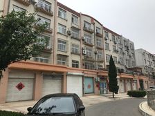 房子保持好,配套齐全,出行方便,
