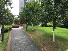 距离地铁站1公里+瀚恩公园100米+品质开发商+新小区